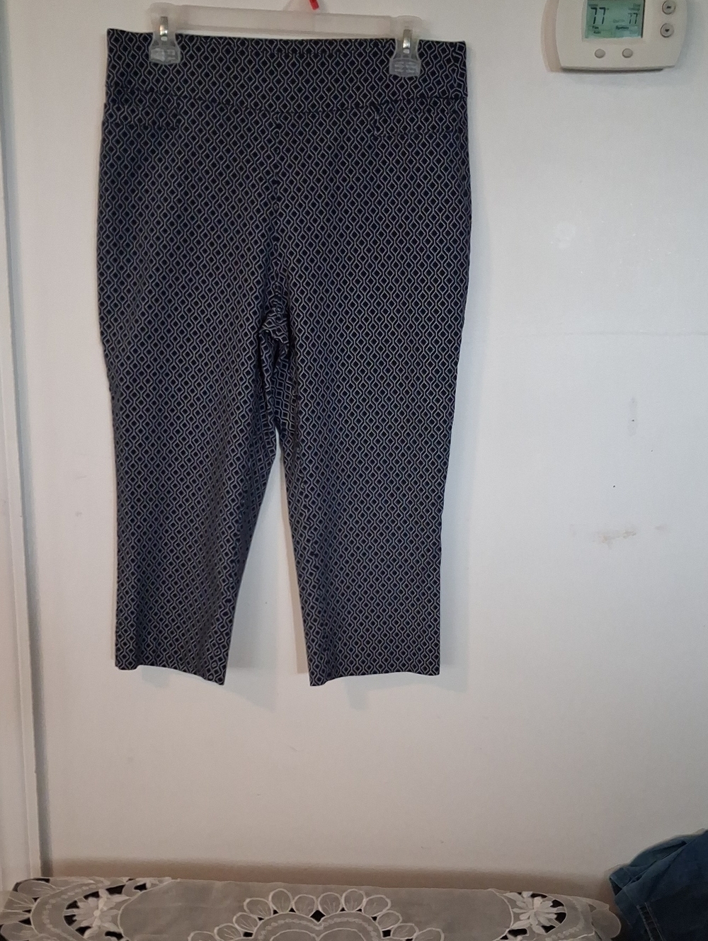 Kim Rogers Navy and White Geometric Cropped Pants